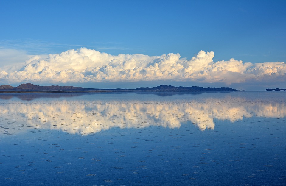 Esta imagen tiene el atributo alt vacío; su nombre de archivo es uyuni.jpg